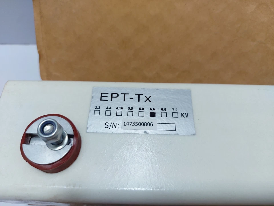 Solcon EPT-Tx 6.6 kV Electronic Potential Transformer PC2078-6 Rev3 is a high-accuracy medium voltage transformer for industrial and substation applications. New open box condition.